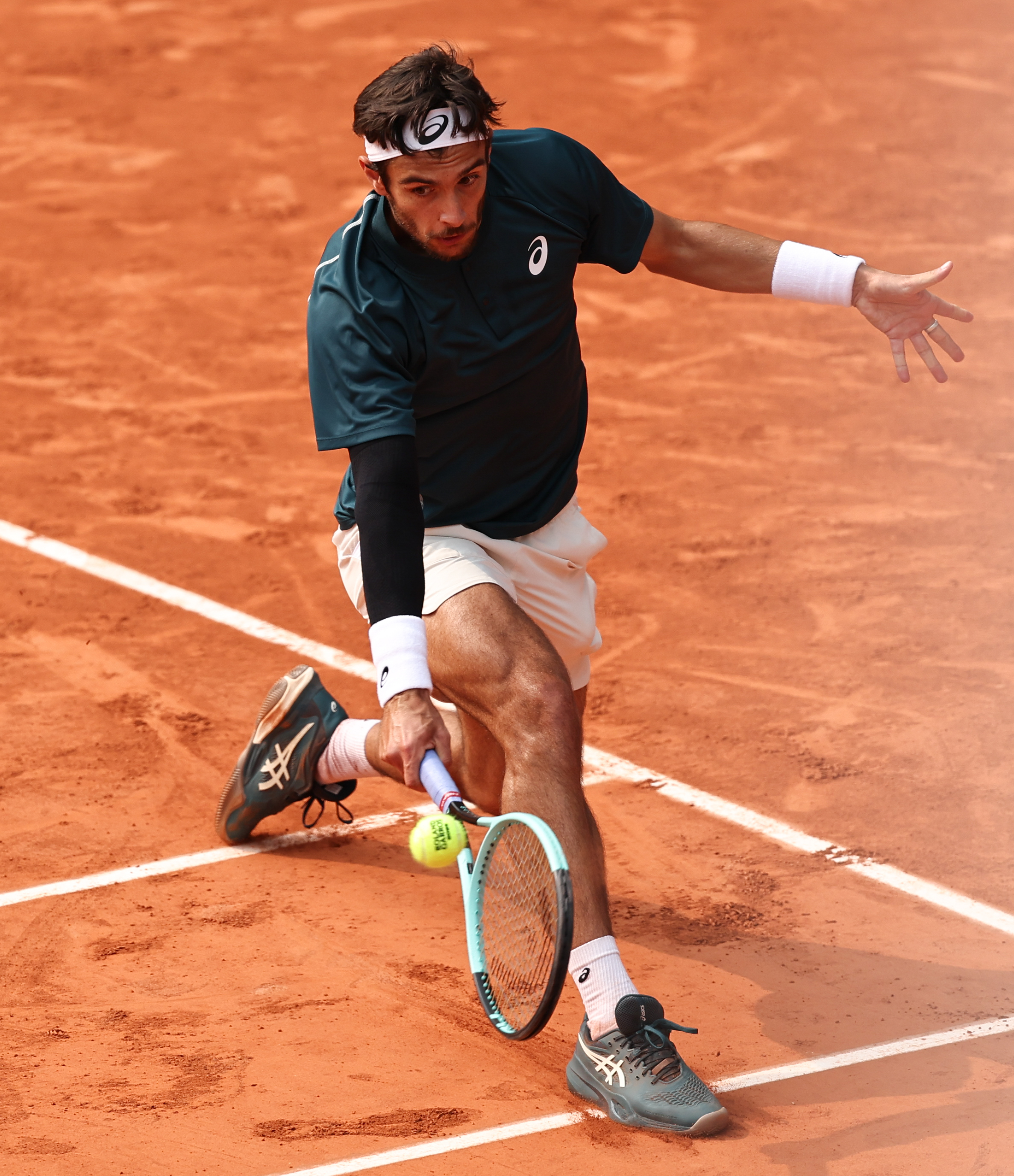 关于法国网球队险胜澳大利亚网球队，穆雷绝境逆转的信息