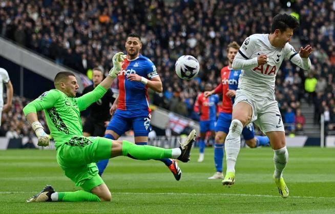 热刺客场挑战巴塞罗那，欧冠比赛恐怖对决的简单介绍