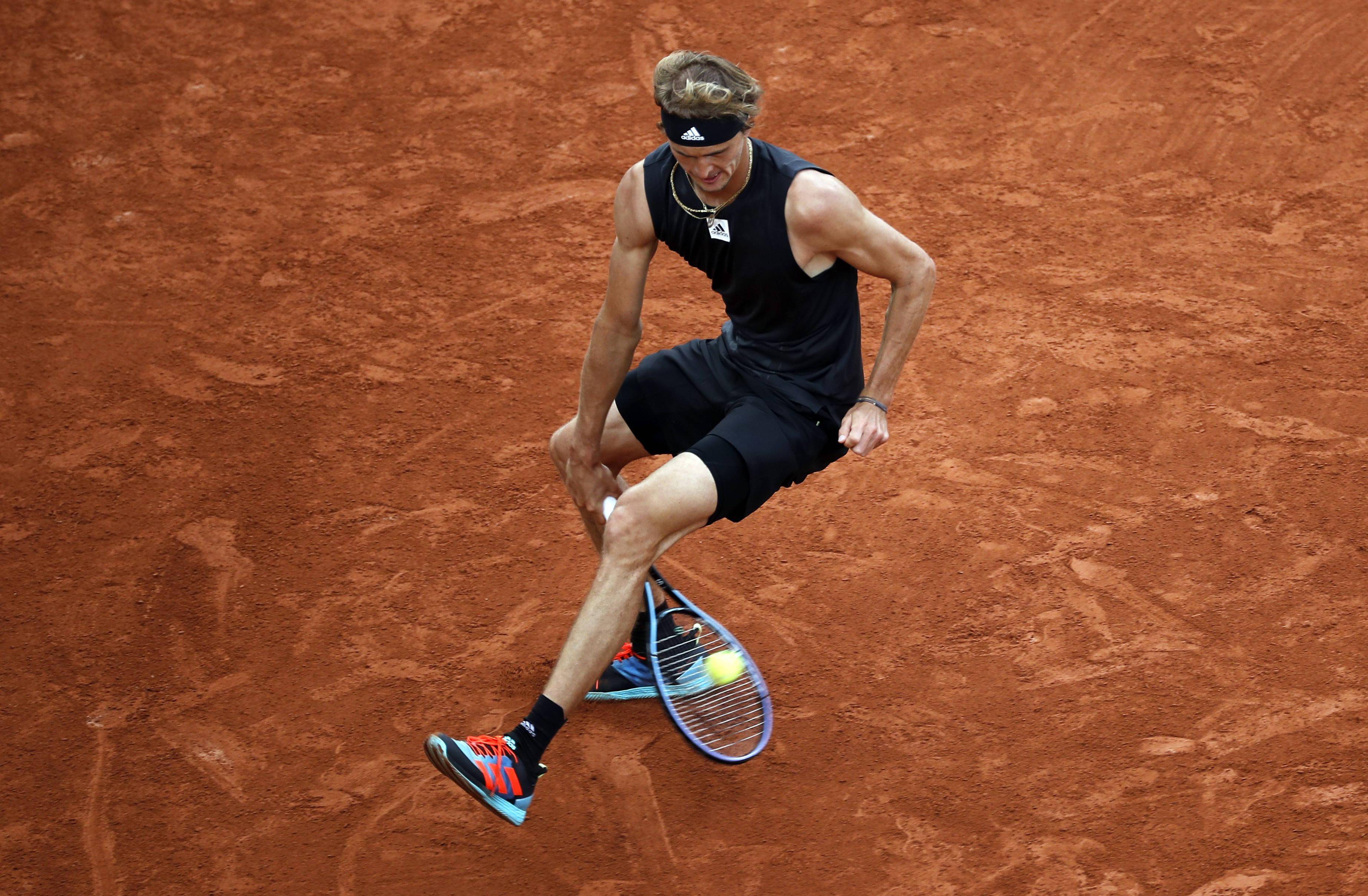 欧洲网球队鏖战世界网球队,兹维列夫制霸全场的简单介绍 欧洲网球队鏖战世界网球队,兹维列夫制霸全场的简单介绍