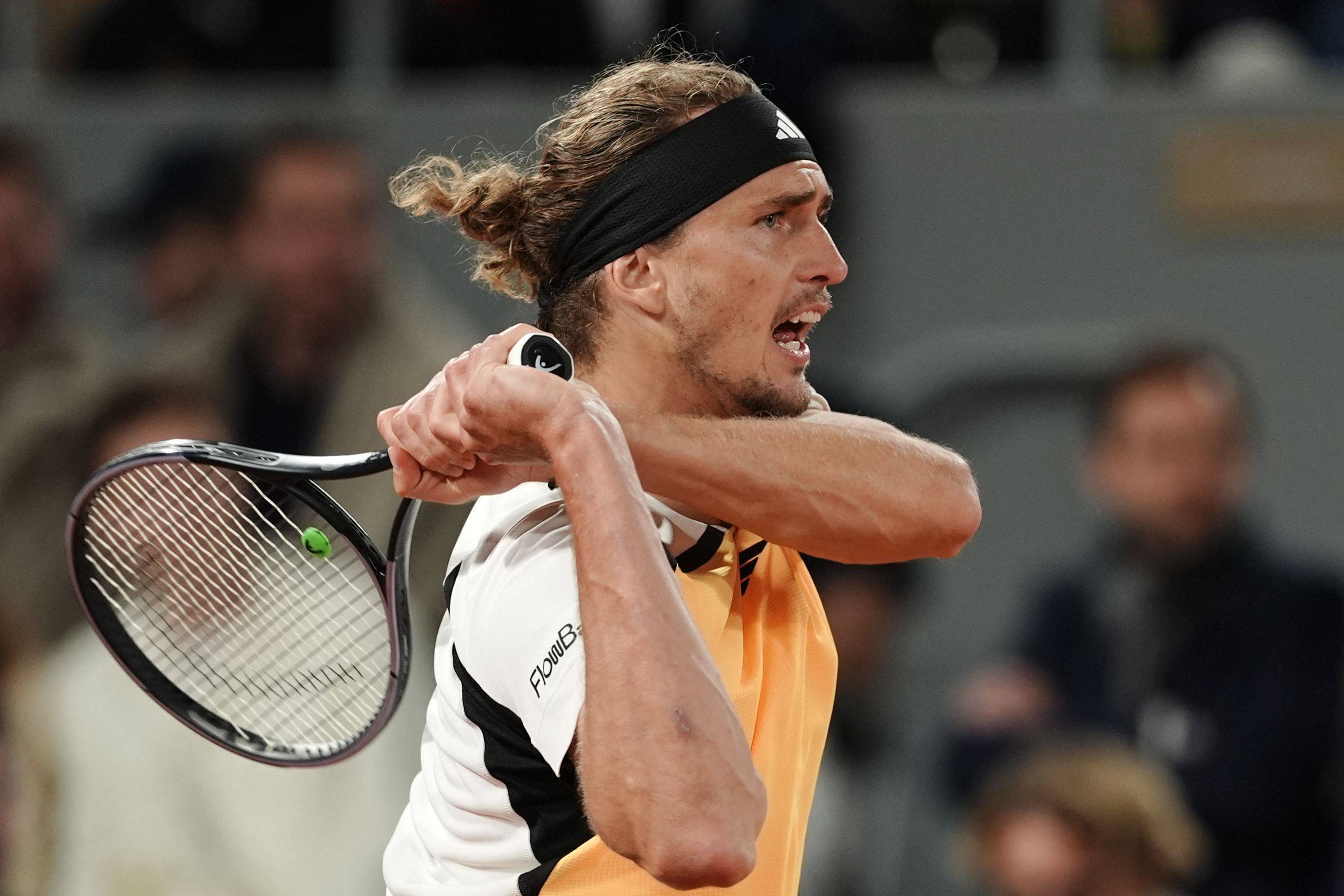 欧洲网球队鏖战世界网球队,兹维列夫制霸全场的简单介绍 欧洲网球队鏖战世界网球队,兹维列夫制霸全场的简单介绍