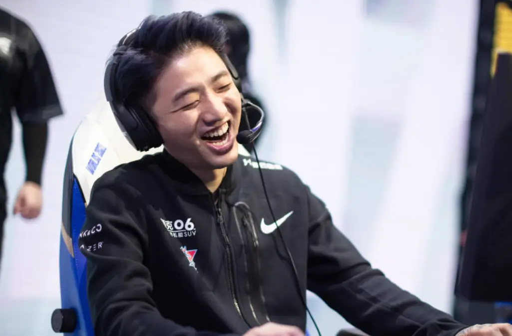 100T翻盘HLE，Tarzan送出助攻