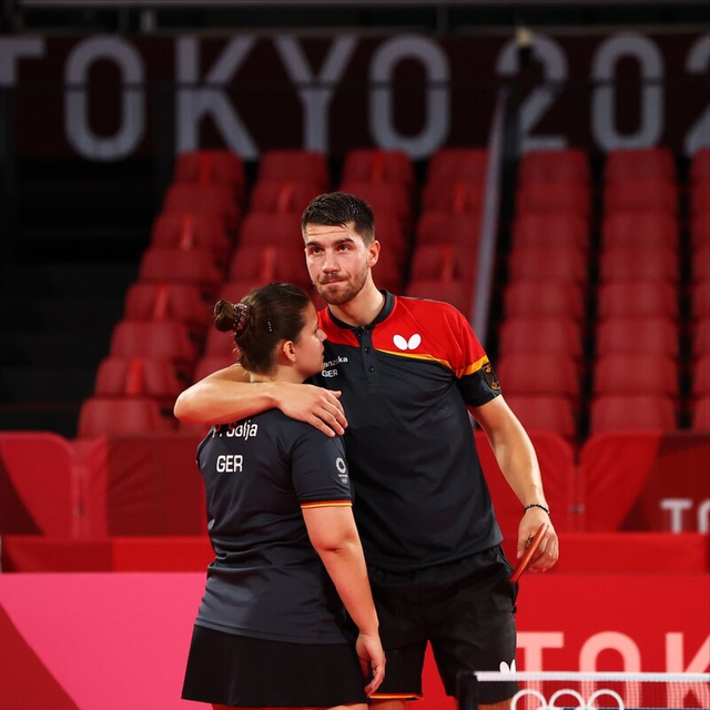 波兰乒乓球队逆转英国乒乓球队，奥恰洛夫统治全场的简单介绍