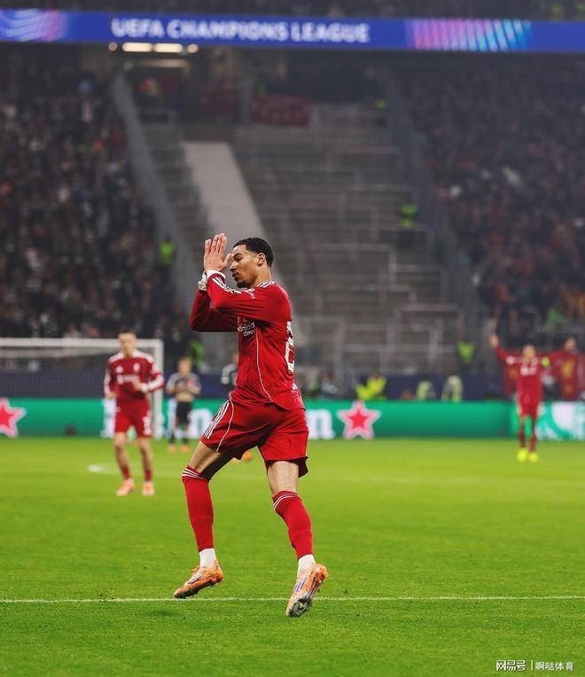 拜仁绝地反击利物浦，孙兴慜一己之力扛起全队