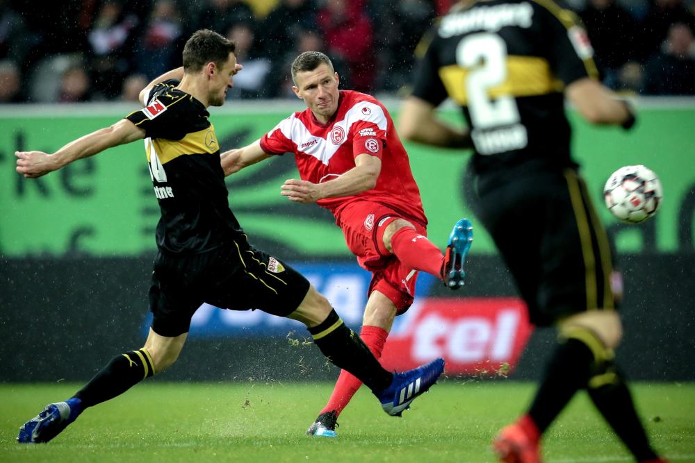 纽伦堡惨遭失利,降级阴影再度笼罩 纽伦堡惨遭失利,降级阴影再度笼罩