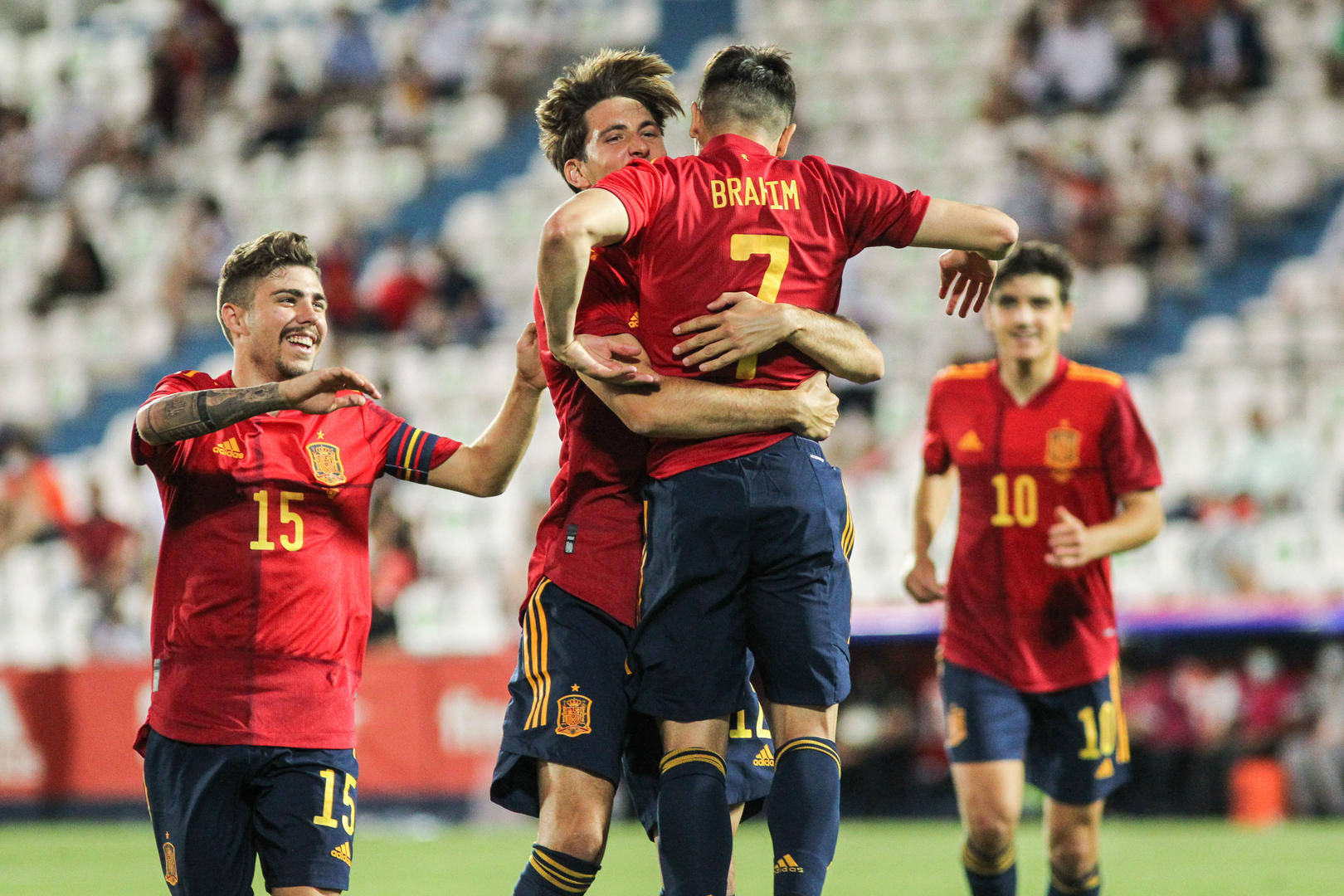 法国队零封对手晋级，欧预赛表现超预期的简单介绍