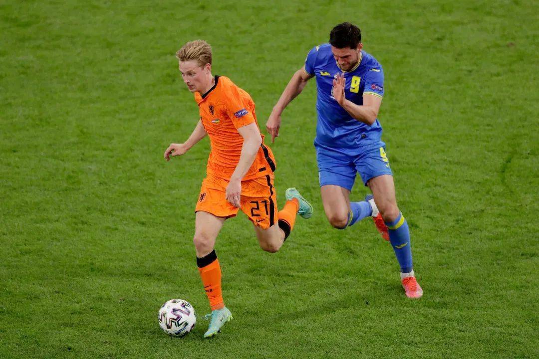 关于法国羽毛球队险胜英格兰羽毛球队，辛杜关键制胜的信息