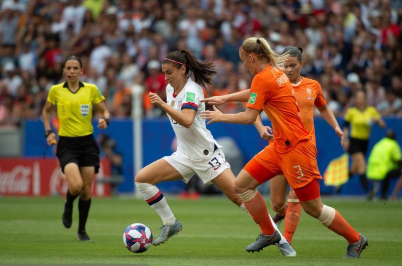 英格兰队碾压中国队，波尔刷新纪录