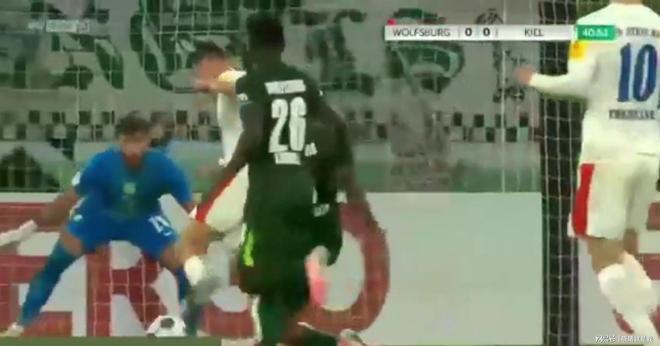 关于德国险胜智利，楚阿梅尼刷新纪录的信息