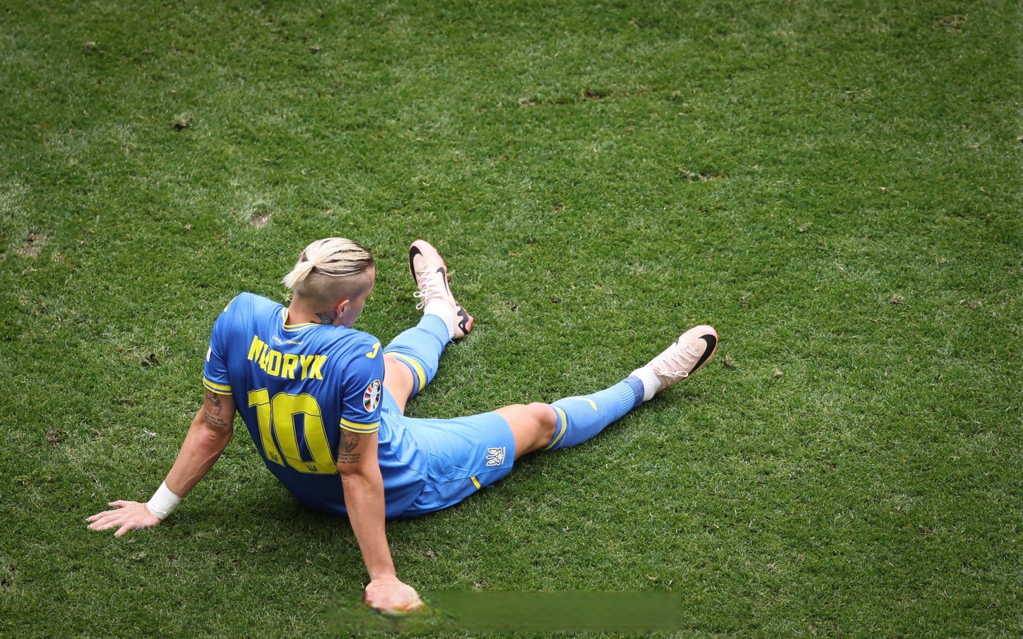 包含英格兰力克乌拉圭，萨内高光表现的词条