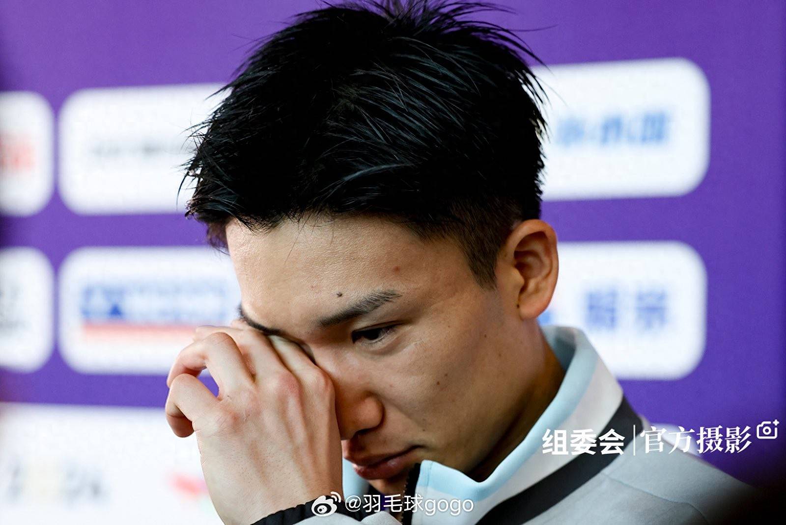 包含英格兰羽毛球队险胜丹麦羽毛球队，桃田贤斗送出助攻的词条