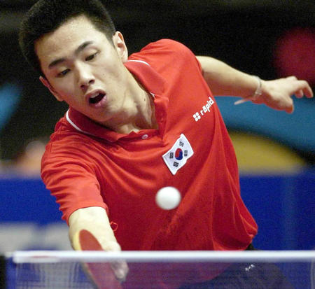 英格兰队横扫韩国队，波尔带队取胜