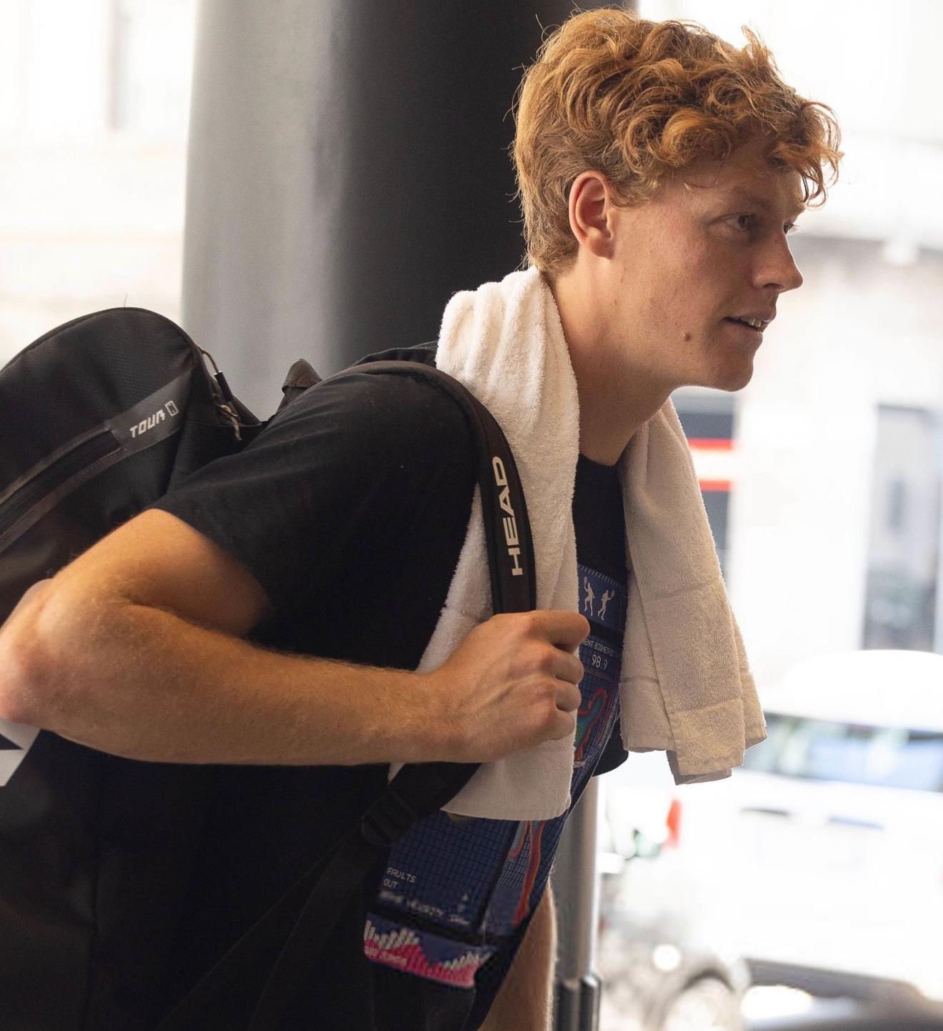 法网碾压年终总决赛，辛纳惊艳四座