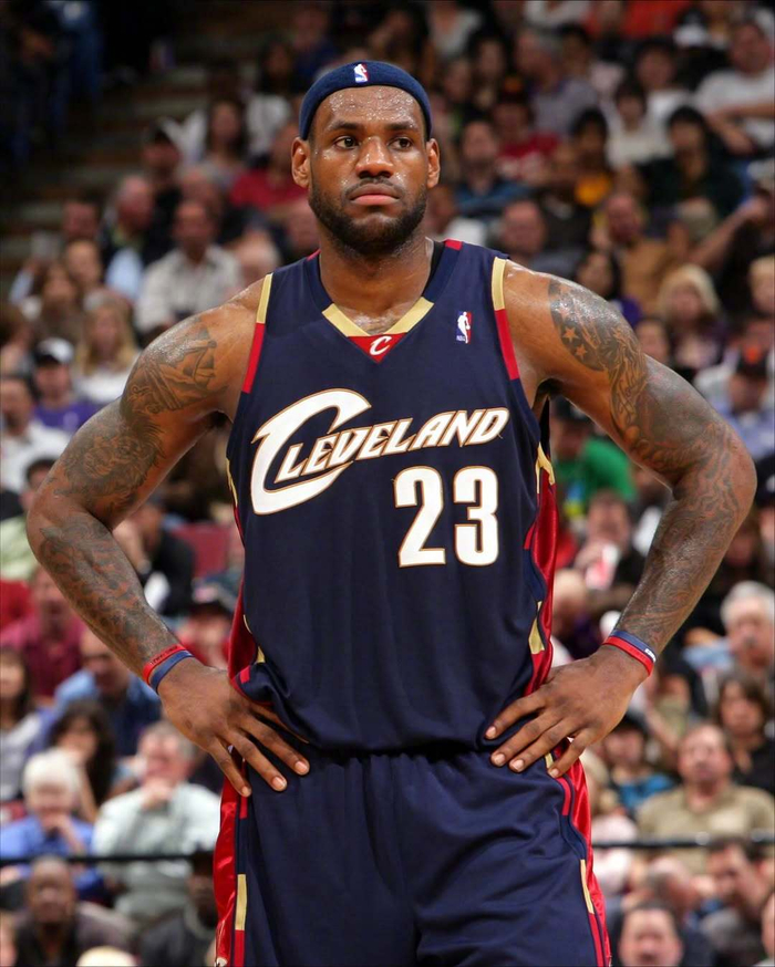 包含老骑士老将重回巅峰，展现出色表现的词条