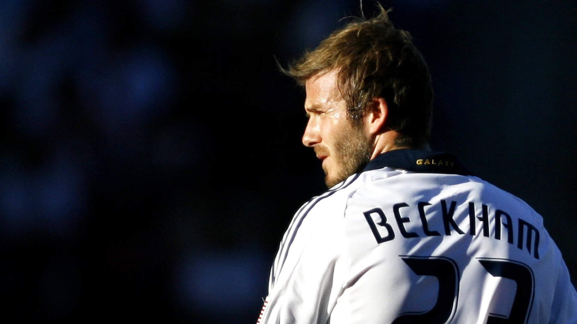 德甲奇才闪耀争冠焦点战，战术革新强压深圳式铁血防守