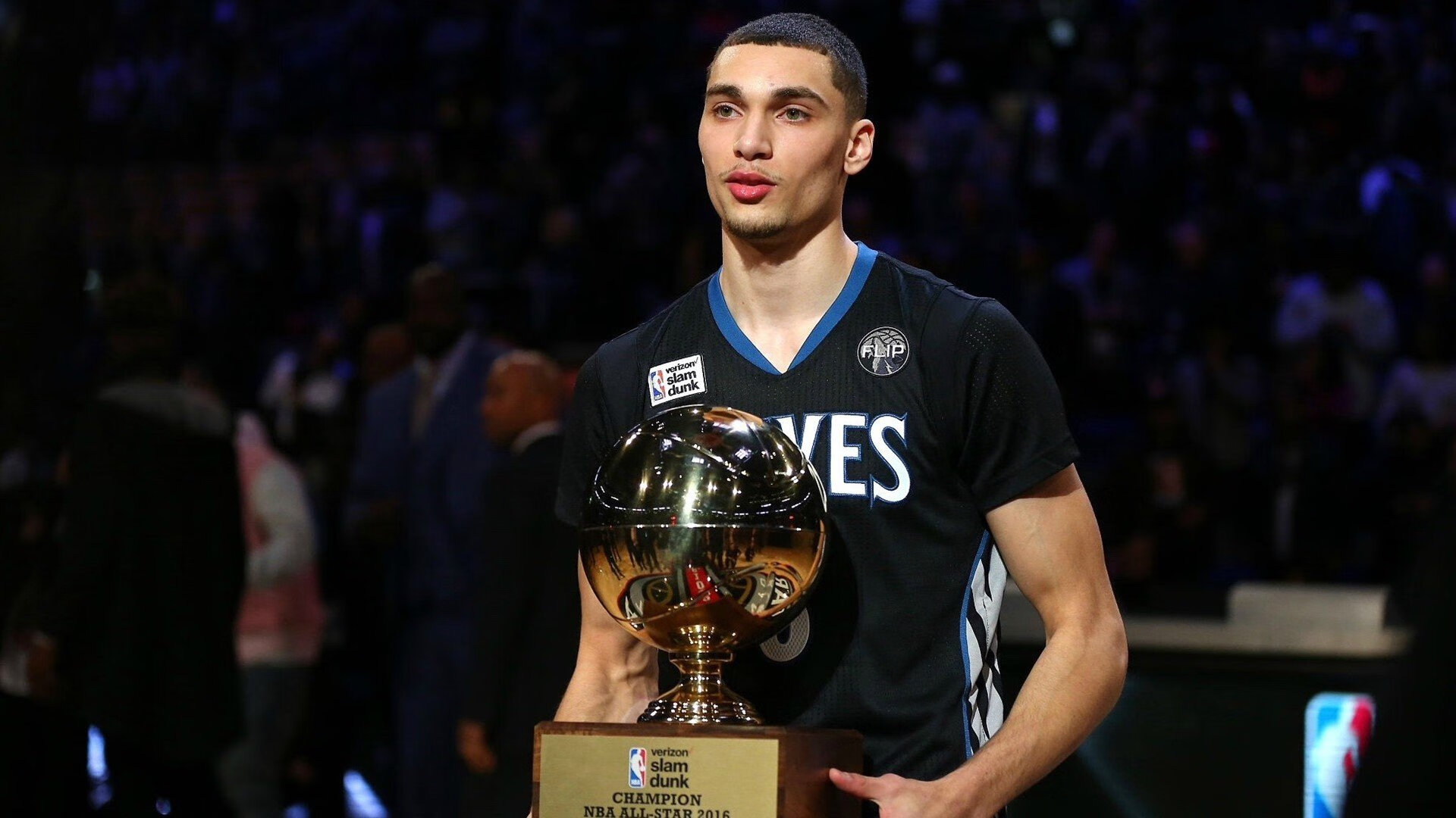 年度焦点之战，伊朗生死战取胜波兰，改写历史的绿茵史诗