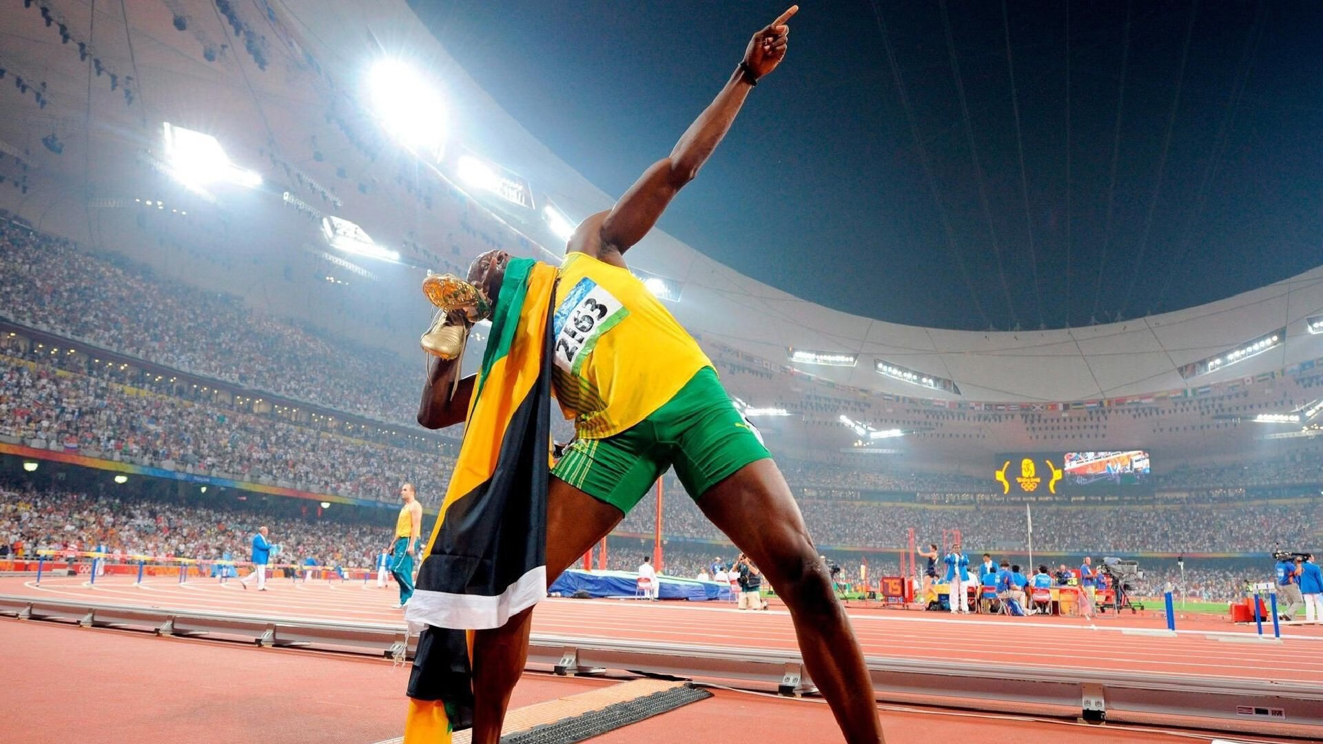 绿茵场与乒乓台的双重奏，英格兰险胜瑞典，张本智和关键制胜的启示